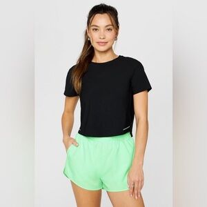NWT Fabletics Essential Air Short Sleeve Top Black M Y89